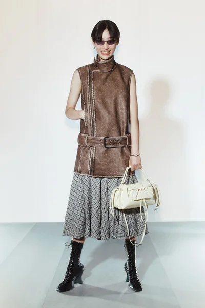 Look 15